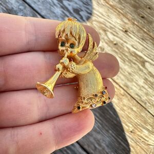 Vintage Jewelry Mylu Gold Tone Angel with Horn Brooch pin